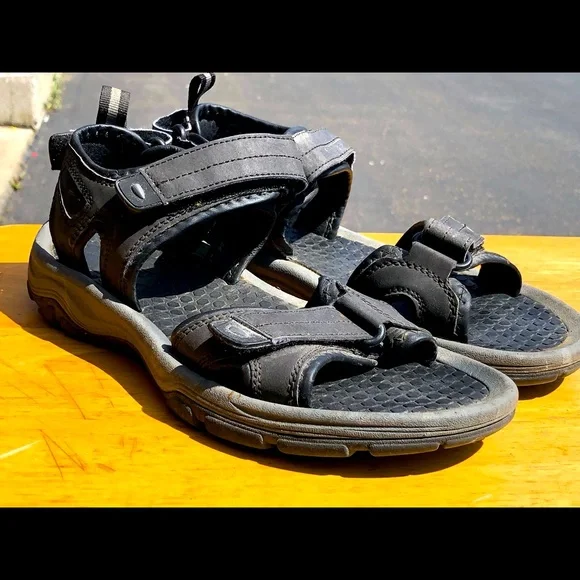 Khombu | Shoes | Khombu Mens Barracuda Adjustable Strap  display picture 1
